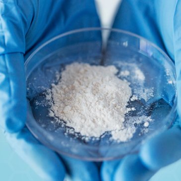 電解液三巨頭中報預減超50%，產能過剩信號顯現