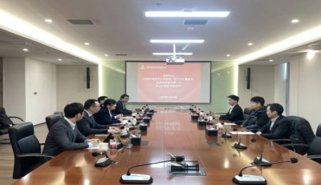 中科大馬騁教授出手了，連簽兩份固態(tài)電池合作！